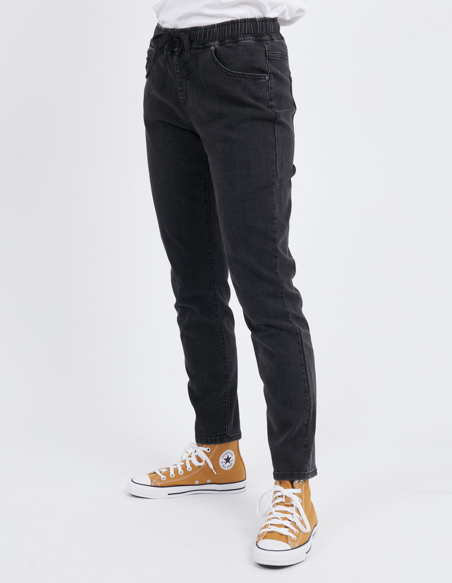 Juliette Jogger Jean - Washed Black - Foxwood